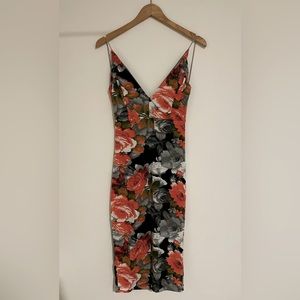 Black and Red Rose Pattern Bodycon Dress.